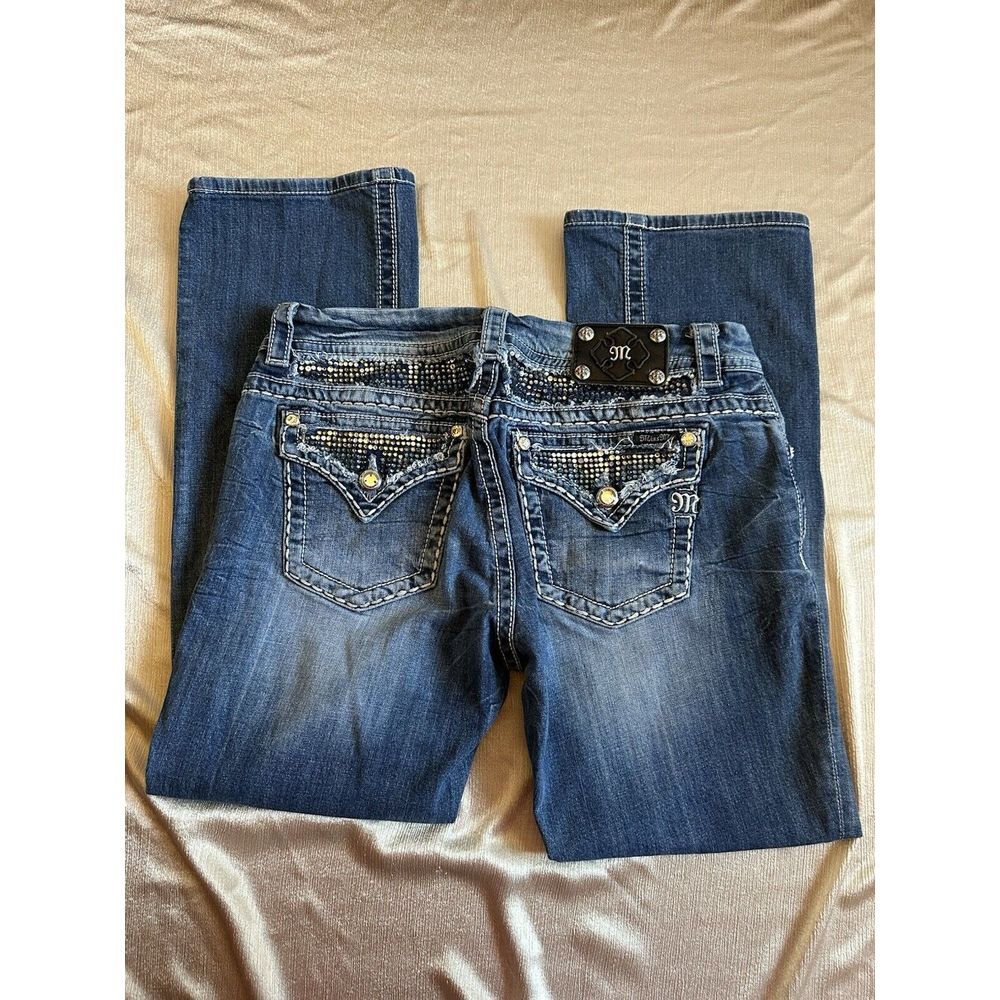 Miss Me Jeans Sz 32 Easy Boot Flap Pocket Bling Rhinestone Mid Rise Medium Wash
